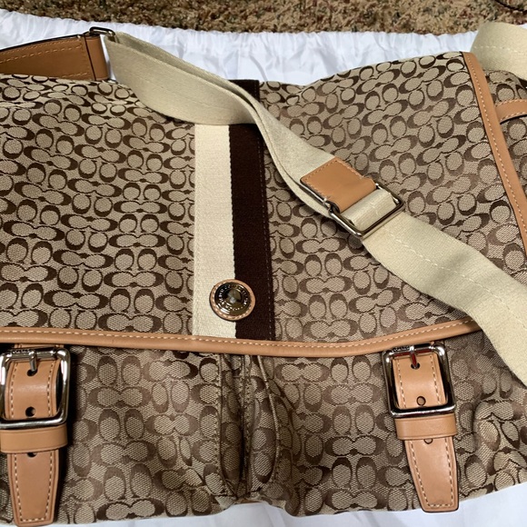 COACH large bag, diaper bag or can use for laptop - Picture 2 of 5